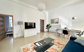 Komfortowy Apartament Z Tarasem W Poblizu Jeziora I Gor Sowich